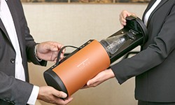 拓璞智能醒酒器：知己难寻，以酒会友